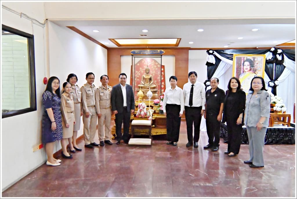 อธิบดีกรมบังคับคดีนำคณะผู้บริหารกรมบังคับคดี ไหว้สักการะพระพุทธยุติธรรมบดี เพื่อความเป็นสิริมงคล