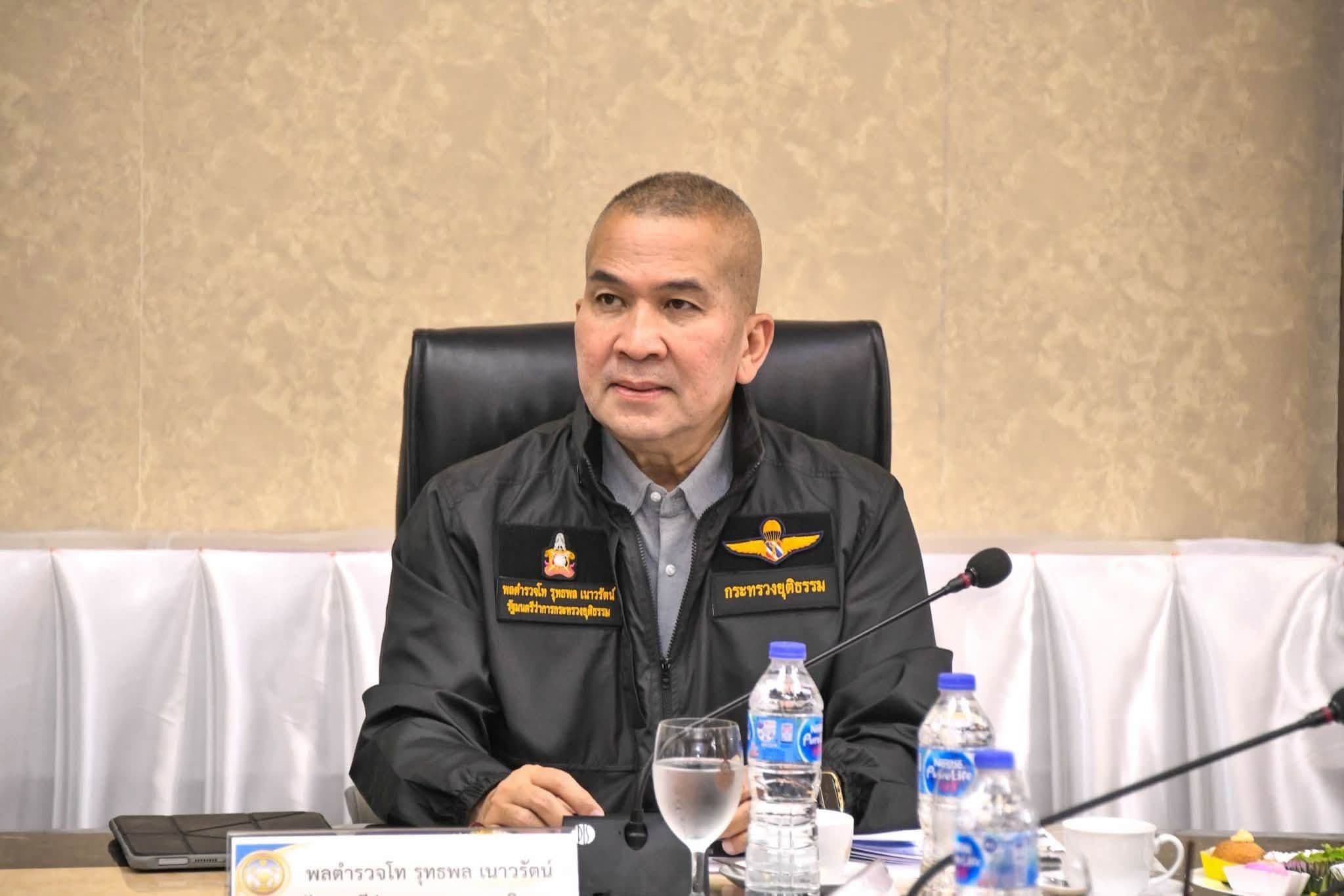 รัฐมนตรียุติธรรม สั่งราชทัณฑ์ระดมผู้ต้องขัง ช่วยประชาชนประสบอุทกภัยทั่วประเทศ