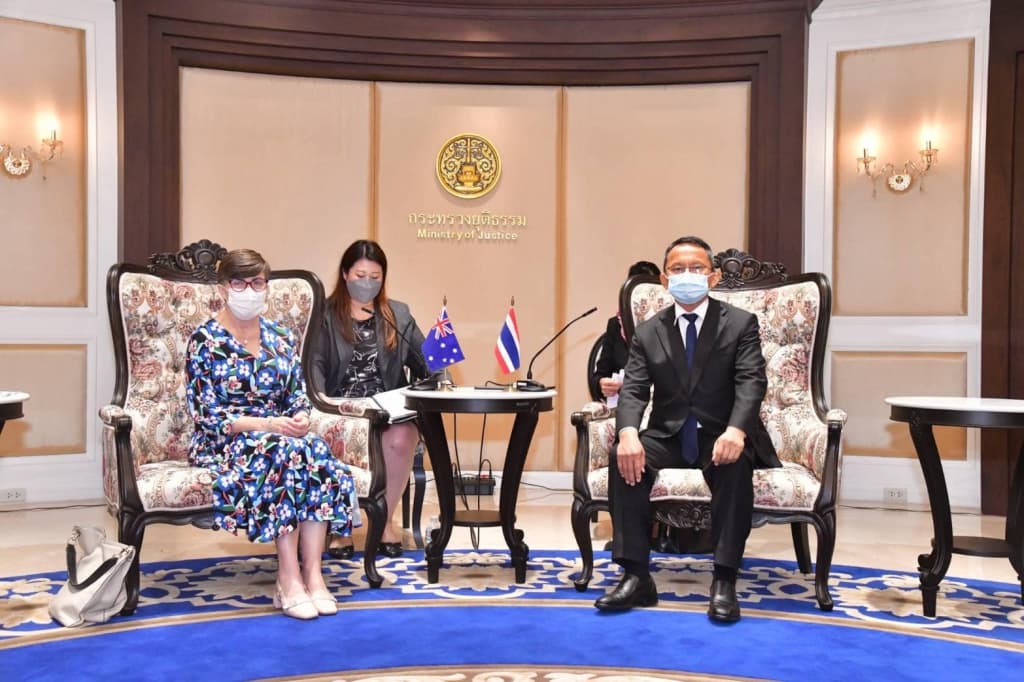 เอกอัครราชทูตวิสามัญผู้มีอำนาจเต็มแห่งเครือรัฐออสเตรเลียประจำประเทศไทยเข้าเยี่ยมคารวะและหารือข้อราชการกับรัฐมนตรีว่าการกระทรวงยุติธรรม